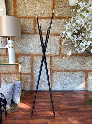 4 CROSSED LEGS COAT RACK BLACK LACQUERED/POLISHED STAINLESS STEEL